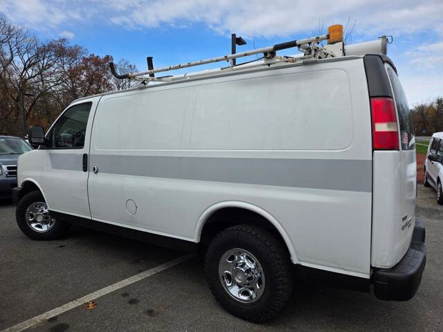 2011 Chevrolet Express 2500 in Blauvelt, NY 10913 - 18049374 5