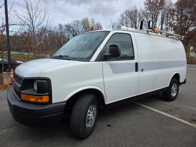 2011 Chevrolet Express 2500 in Blauvelt, NY 10913 - 18049374 3