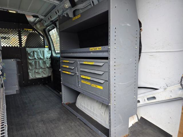 2011 Chevrolet Express 2500 in Blauvelt, NY 10913 - 18049374 36