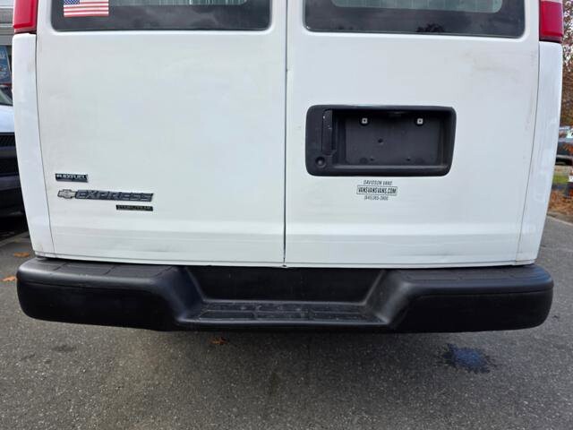 2011 Chevrolet Express 2500 in Blauvelt, NY 10913 - 18049374 44