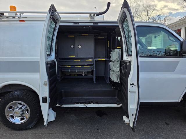 2011 Chevrolet Express 2500 in Blauvelt, NY 10913 - 18049374 47