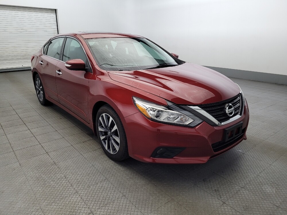 2017 Nissan Altima in Chesapeake, VA 23320 - 18049379 13