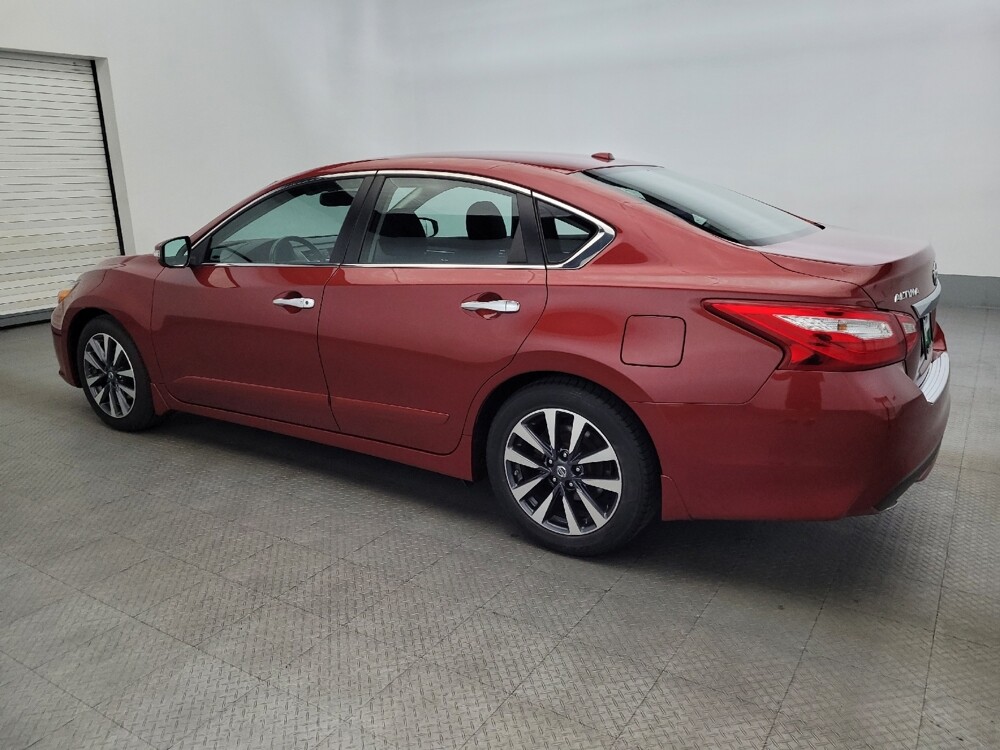 2017 Nissan Altima in Chesapeake, VA 23320 - 18049379 3