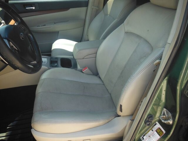 2013 Subaru Outback in Holiday, FL 34690 - 18049380 5