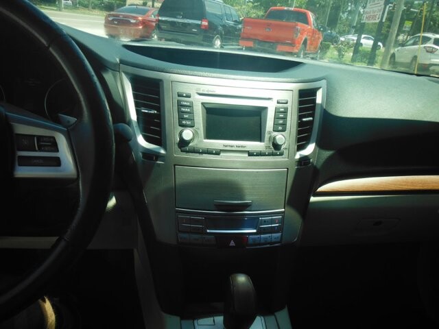 2013 Subaru Outback in Holiday, FL 34690 - 18049380 7