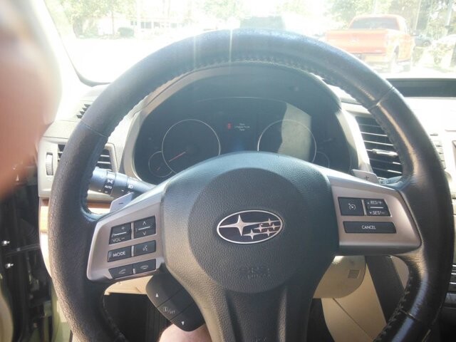 2013 Subaru Outback in Holiday, FL 34690 - 18049380 9