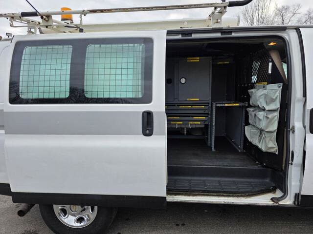 2012 Chevrolet Express 2500 in Blauvelt, NY 10913 - 18049403 47
