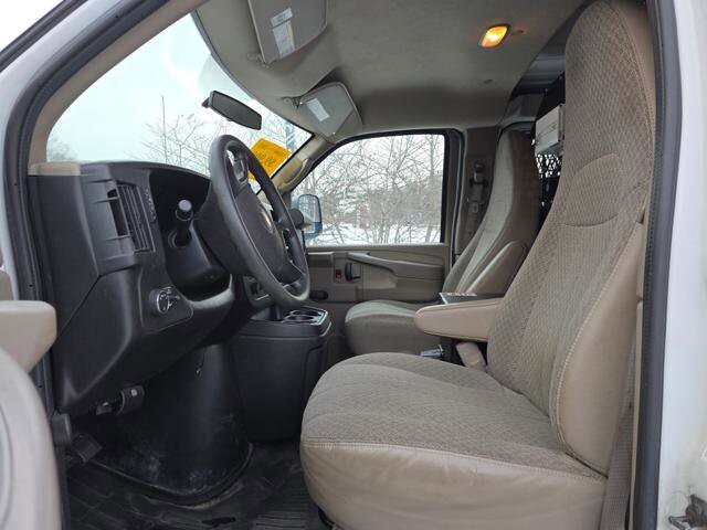 2011 Chevrolet Express 2500 in Blauvelt, NY 10913 - 18049405 11
