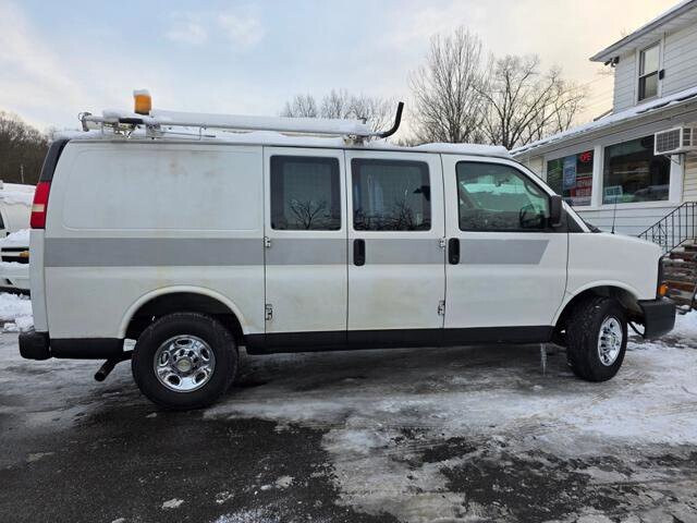 2011 Chevrolet Express 2500 in Blauvelt, NY 10913 - 18049405 8