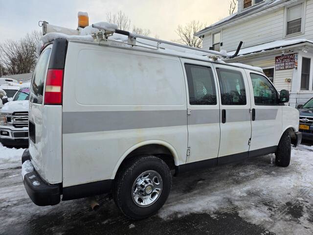 2011 Chevrolet Express 2500 in Blauvelt, NY 10913 - 18049405 7