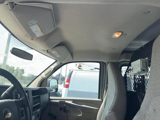 2011 Chevrolet Express 2500 in Blauvelt, NY 10913 - 18049405 57