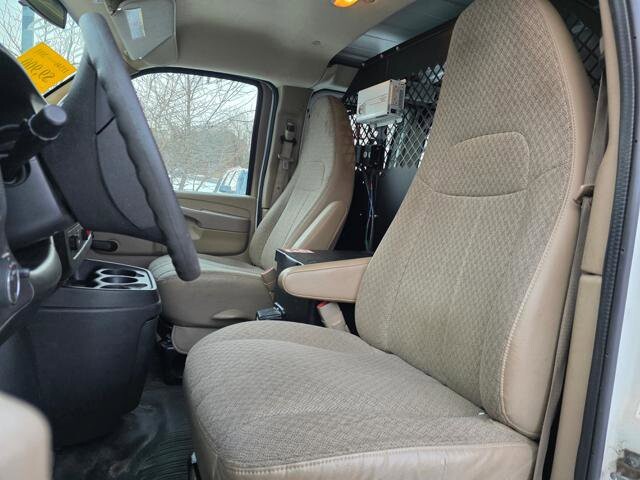 2011 Chevrolet Express 2500 in Blauvelt, NY 10913 - 18049405 12