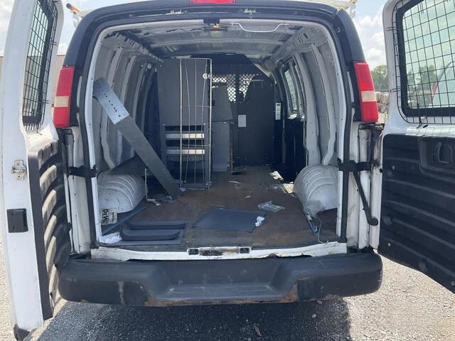 2011 Chevrolet Express 2500 in Blauvelt, NY 10913 - 18049405 59