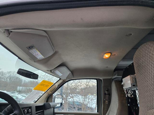 2011 Chevrolet Express 2500 in Blauvelt, NY 10913 - 18049405 25