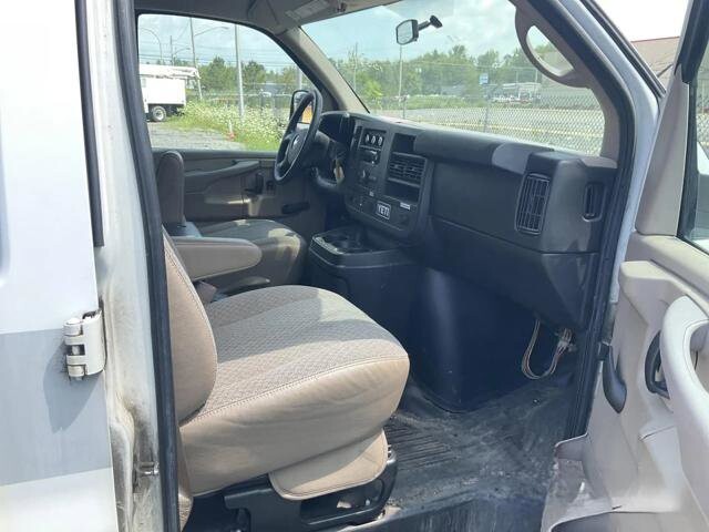 2011 Chevrolet Express 2500 in Blauvelt, NY 10913 - 18049405 62