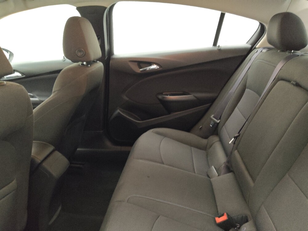 2016 Chevrolet Cruze in Des Moines, IA 50310 - 18049623 18