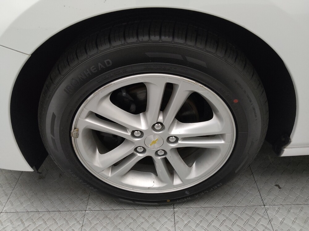 2016 Chevrolet Cruze in Des Moines, IA 50310 - 18049623 31