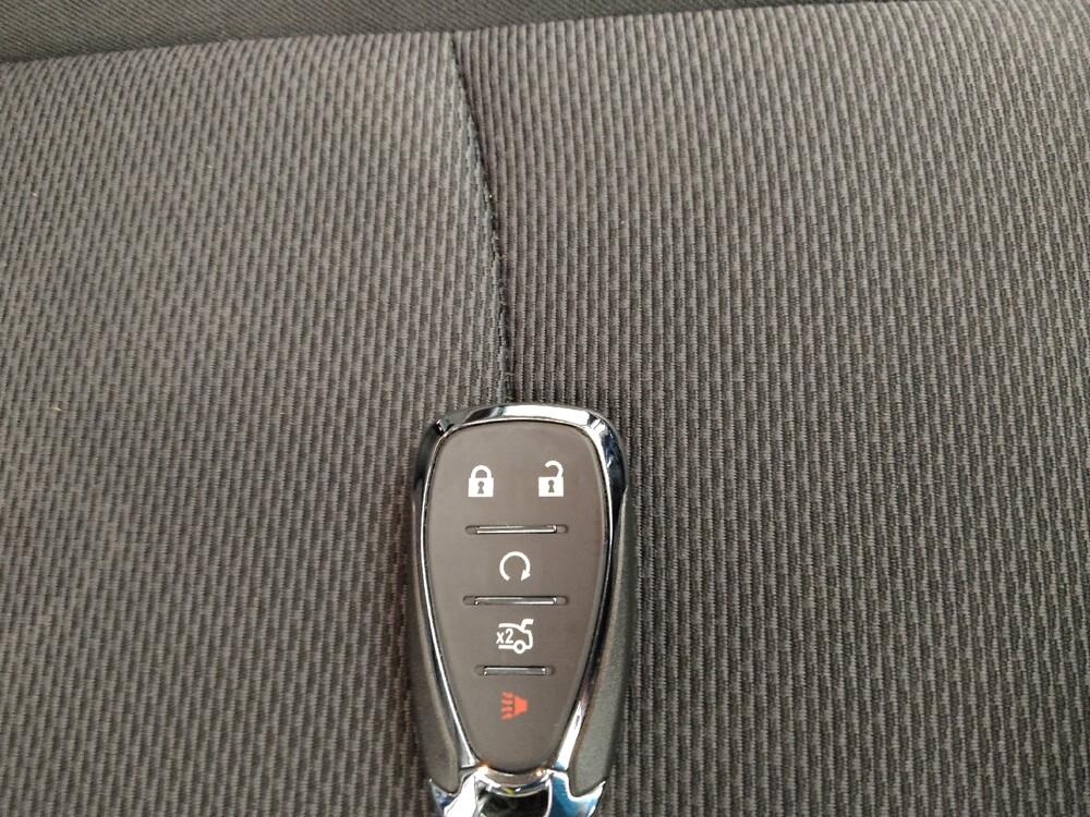 2016 Chevrolet Cruze in Des Moines, IA 50310 - 18049623 32