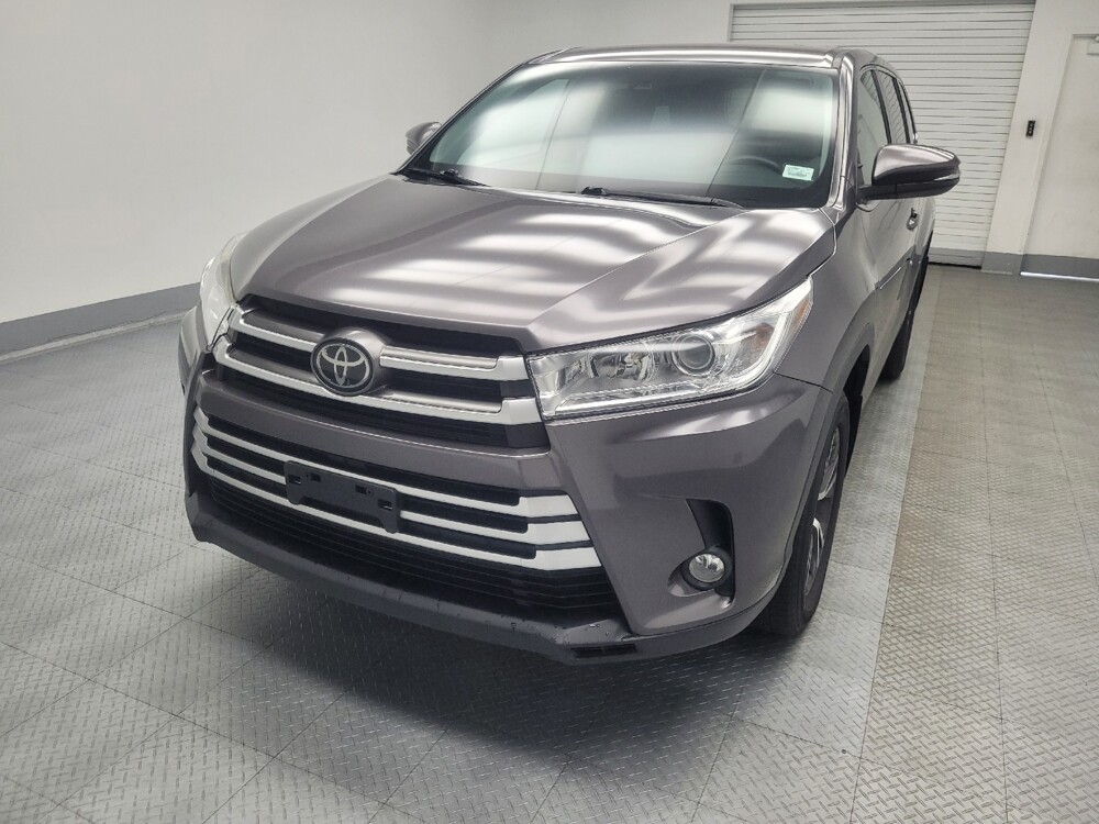 2019 Toyota Highlander in Indianapolis, IN 46222 - 18049624 15