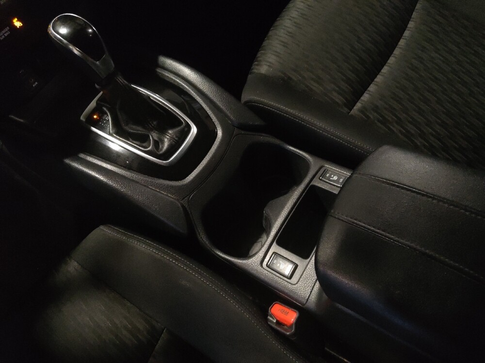 2017 Nissan Rogue in Miami, FL 33157 - 18049631 26