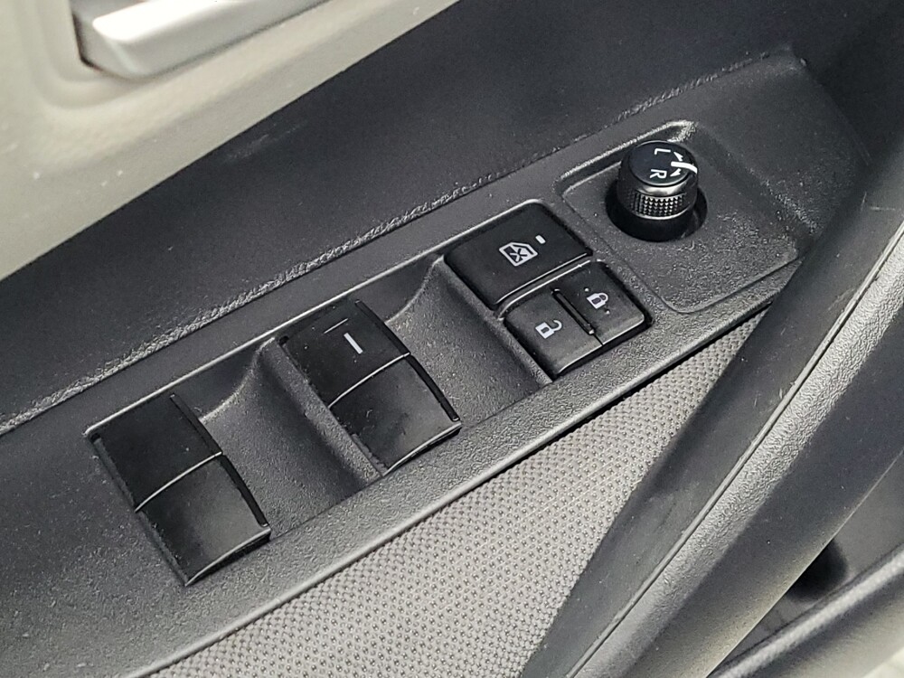 2020 Toyota Corolla in Hialeah, FL 33014 - 18049632 27