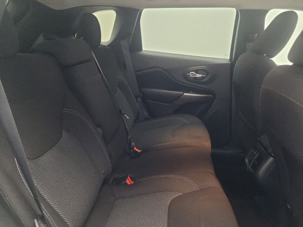 2019 Jeep Cherokee in Stone Mountain, GA 30083 - 18049759 19