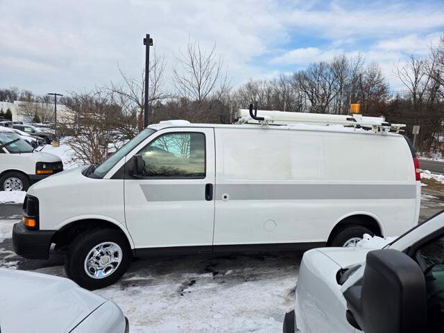 2012 Chevrolet Express 2500 in Blauvelt, NY 10913 - 18049769 4