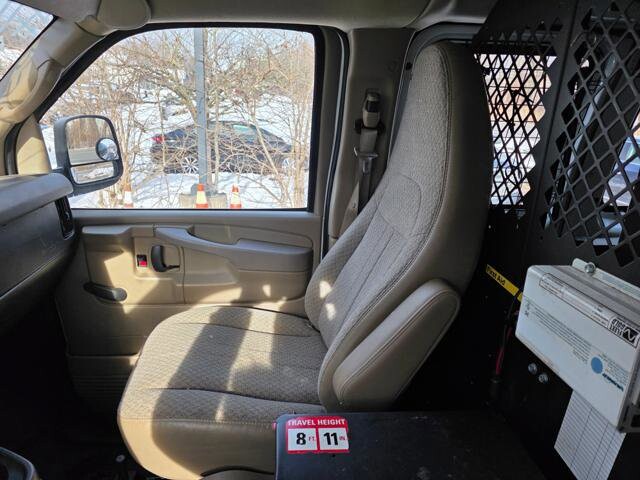 2012 Chevrolet Express 2500 in Blauvelt, NY 10913 - 18049769 27
