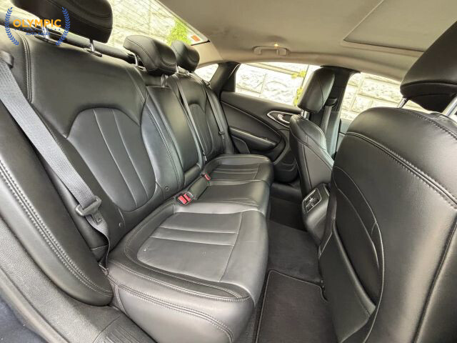 2017 Chrysler 200 in Decatur, GA 30032 - 18049789 39