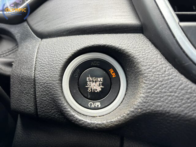 2017 Chrysler 200 in Decatur, GA 30032 - 18049789 29