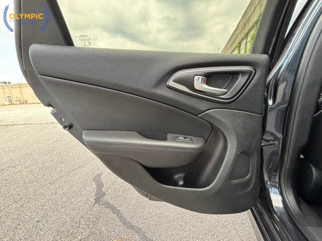 2017 Chrysler 200 in Decatur, GA 30032 - 18049789 43