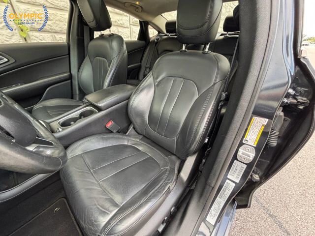 2017 Chrysler 200 in Decatur, GA 30032 - 18049789 36