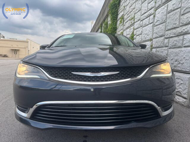 2017 Chrysler 200 in Decatur, GA 30032 - 18049789 16