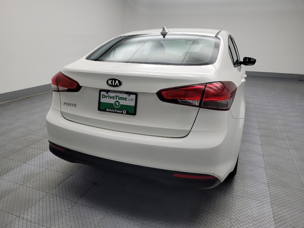 2018 Kia Forte in Midlothian, IL 60445 - 18050020 7