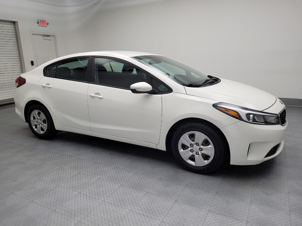 2018 Kia Forte in Midlothian, IL 60445 - 18050020 11