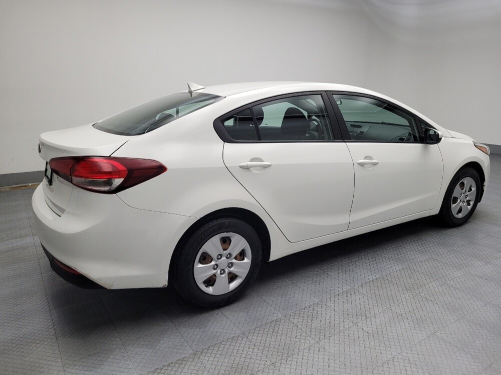 2018 Kia Forte in Midlothian, IL 60445 - 18050020 10