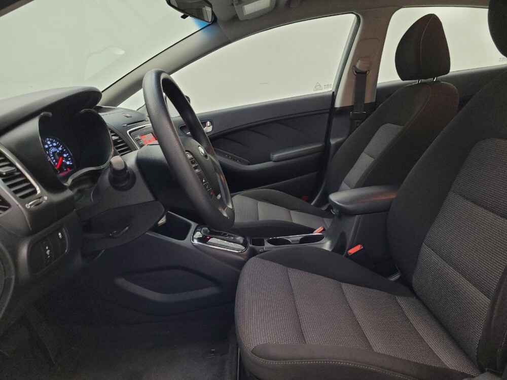 2018 Kia Forte in Midlothian, IL 60445 - 18050020 17