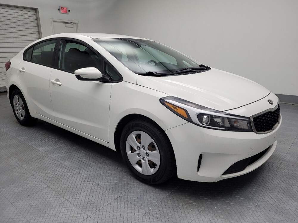 2018 Kia Forte in Midlothian, IL 60445 - 18050020 13