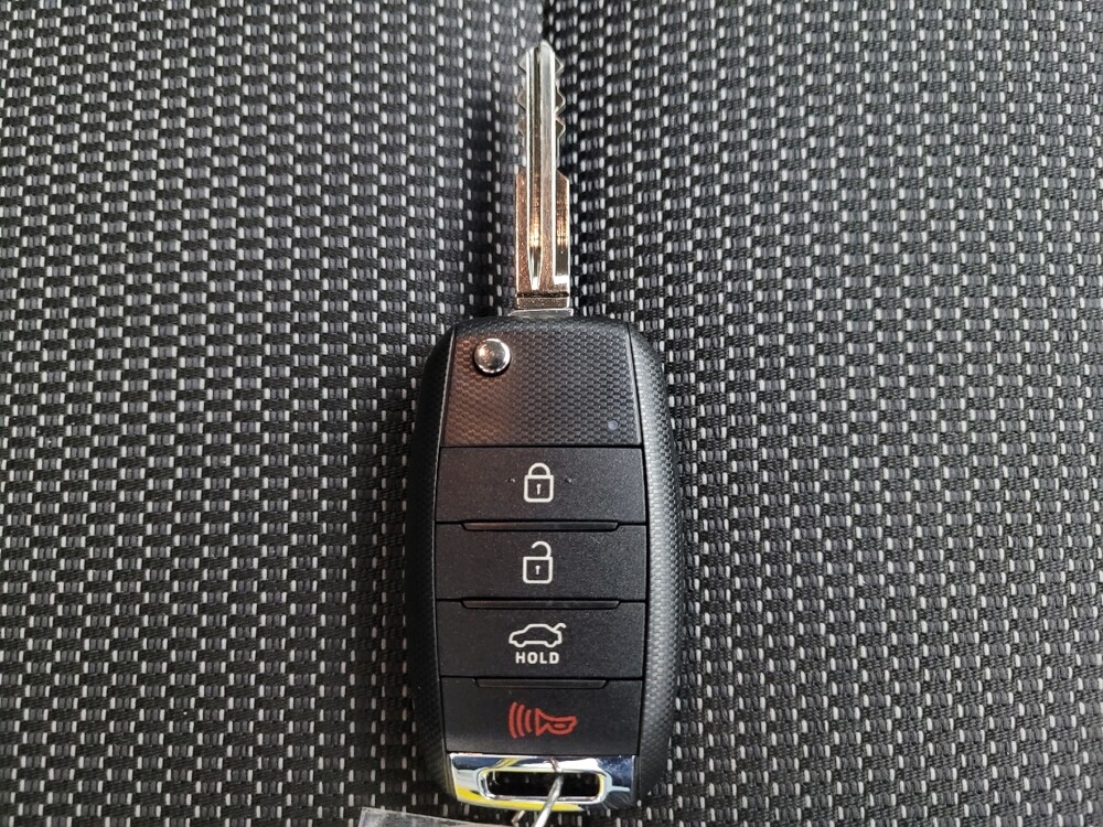 2018 Kia Forte in Midlothian, IL 60445 - 18050020 32