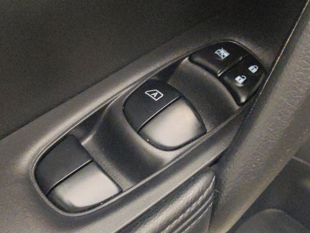 2015 Nissan Rogue in West Palm Beach, FL 33409 - 18050249 27