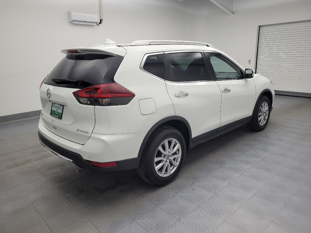 2020 Nissan Rogue in Maple Heights, OH 44137 - 18050445 10