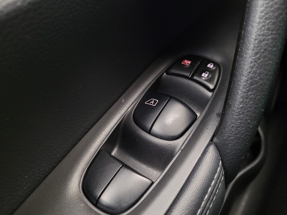 2020 Nissan Rogue in Maple Heights, OH 44137 - 18050445 27