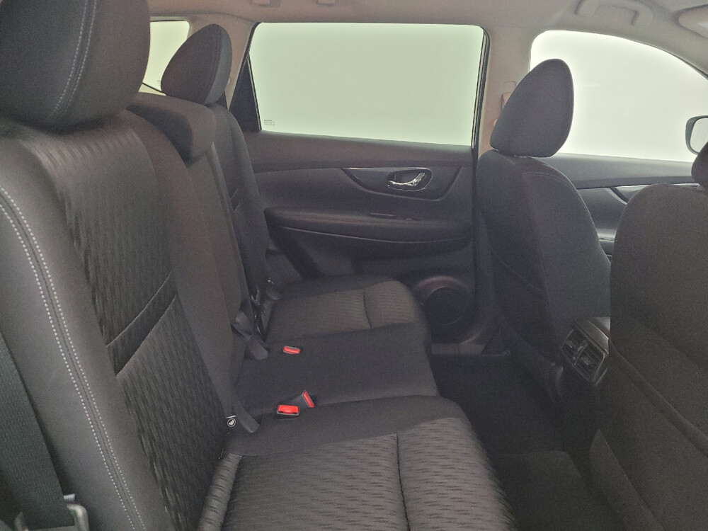 2020 Nissan Rogue in Maple Heights, OH 44137 - 18050445 19