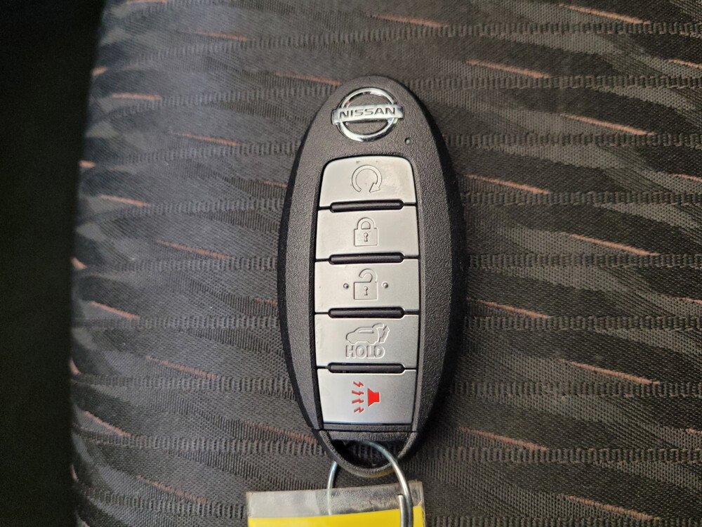 2020 Nissan Rogue in Maple Heights, OH 44137 - 18050445 32