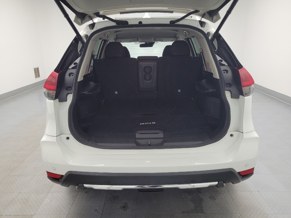 2020 Nissan Rogue in Maple Heights, OH 44137 - 18050445 29