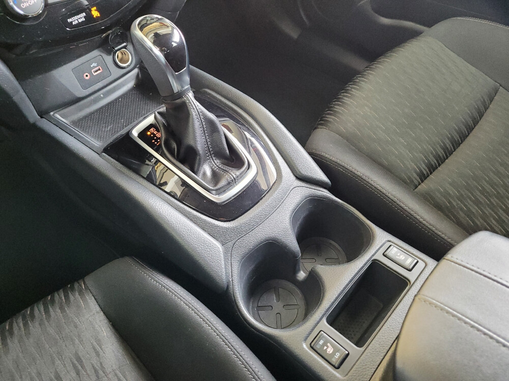 2020 Nissan Rogue in Maple Heights, OH 44137 - 18050445 26