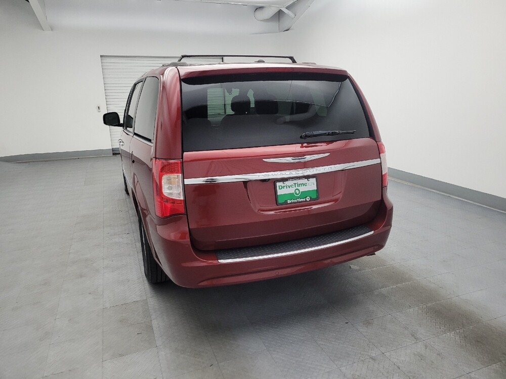 2016 Chrysler Town & Country in Columbus, OH 43231 - 18050454 6