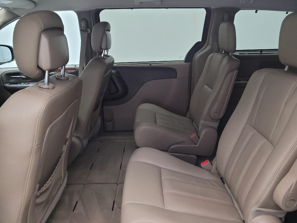 2016 Chrysler Town & Country in Columbus, OH 43231 - 18050454 18