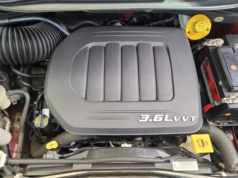 2016 Chrysler Town & Country in Columbus, OH 43231 - 18050454 30