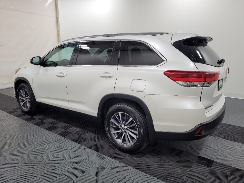 2019 Toyota Highlander in Langhorne, PA 19047 - 18050487 3